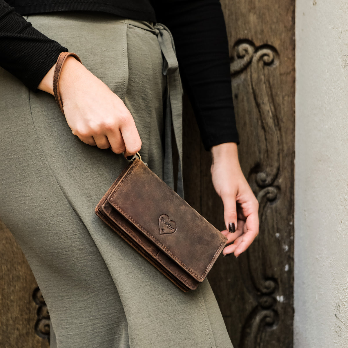 Large Purse Theresa made of buffalo leather