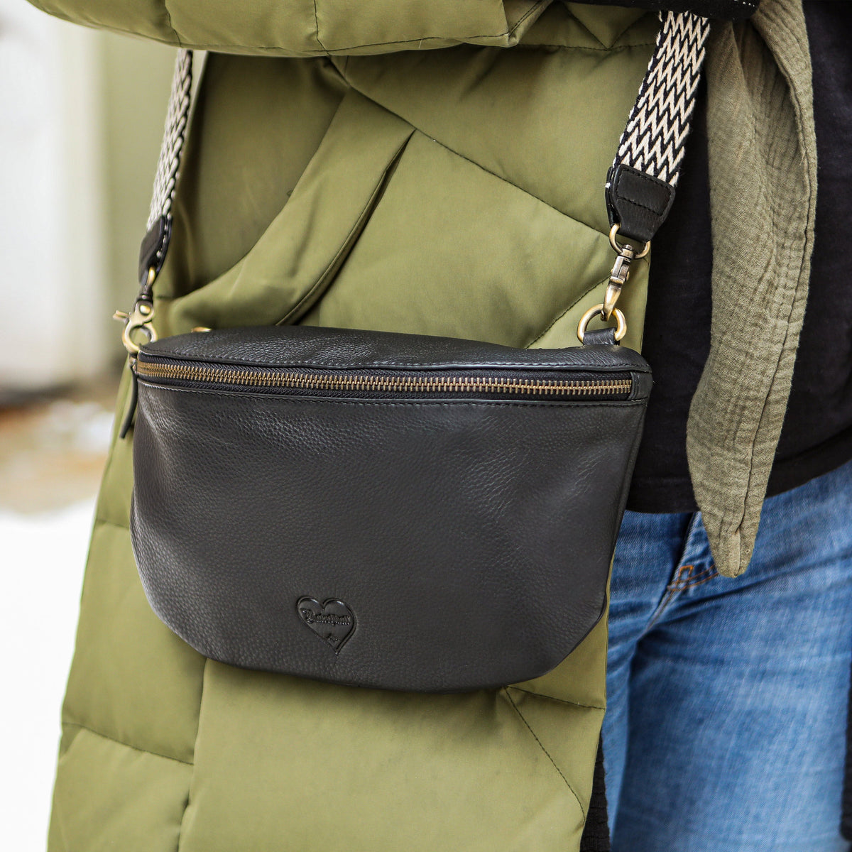 Smarte Handytasche Lilie aus Büffelleder, Ansicht 21