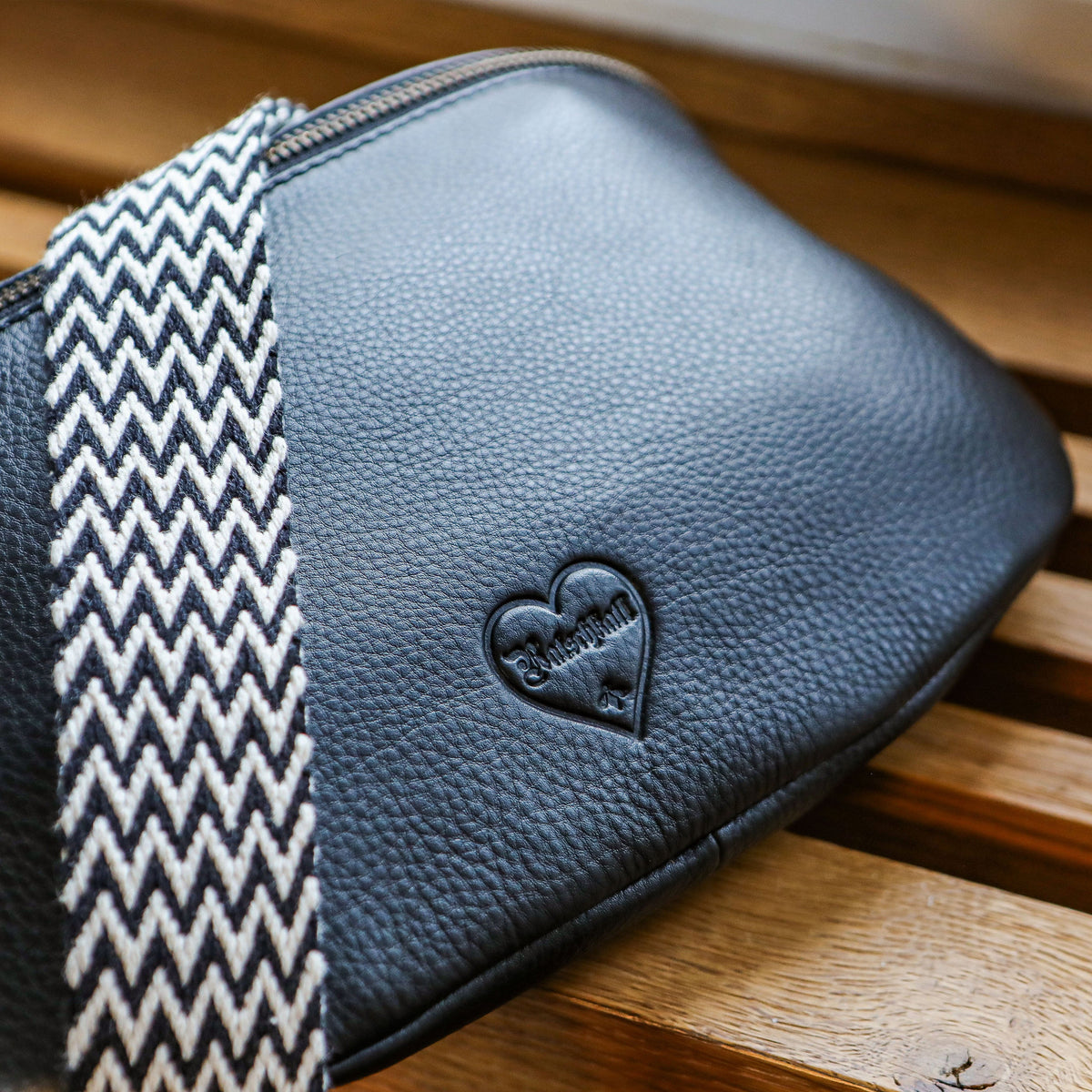 Smart Phone Bag Lilie made of buffalo leather, view 22