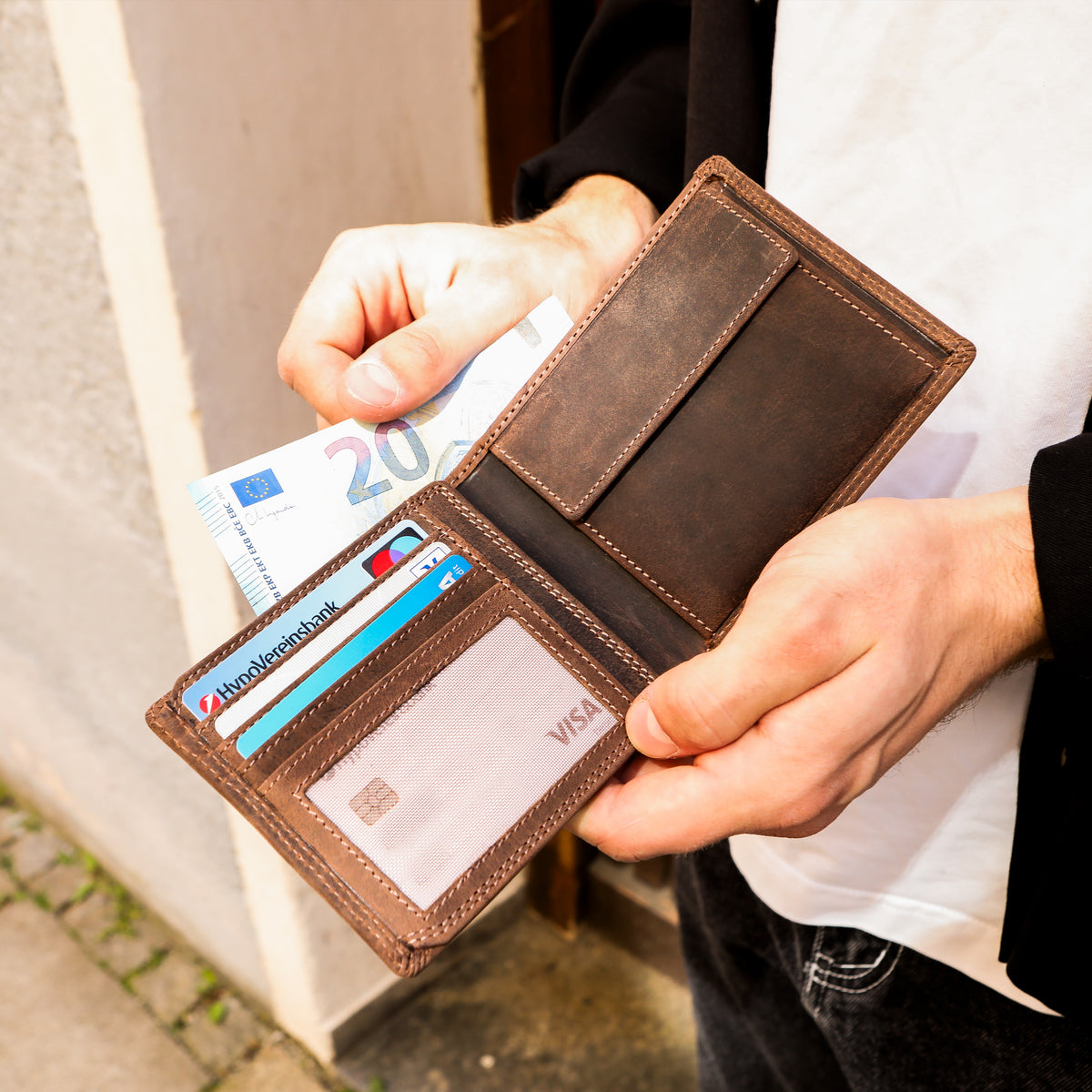 Large Wallet Kobi made of buffalo leather, view 7